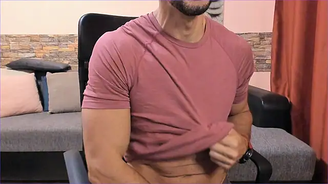 HotHunkTrainer online show from 09/23/25, 06:42