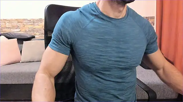 HotHunkTrainer online show from 10/07/25, 06:58