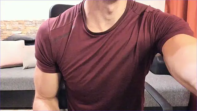 HotHunkTrainer online show from 09/19/25, 06:17