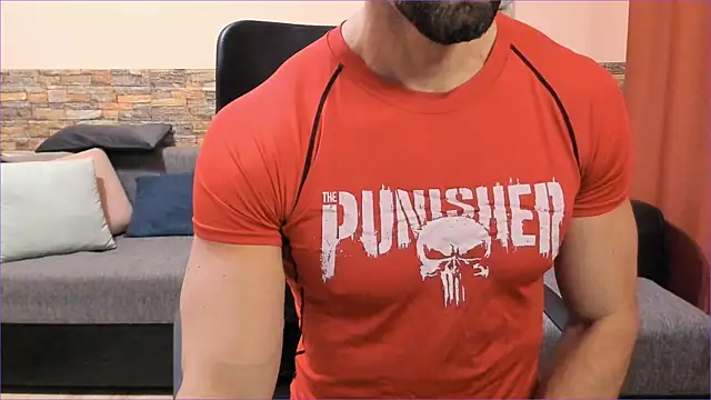 HotHunkTrainer online show from 11/13/25, 08:40