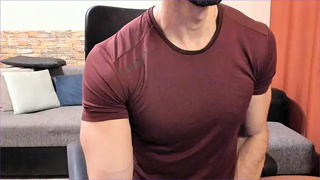 HotHunkTrainer online show from 11/11/25, 08:20