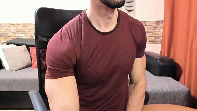 HotHunkTrainer online show from 01/15/26, 08:51