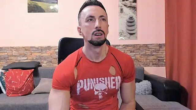 HotHunkTrainer online show from 02/15/26, 09:08