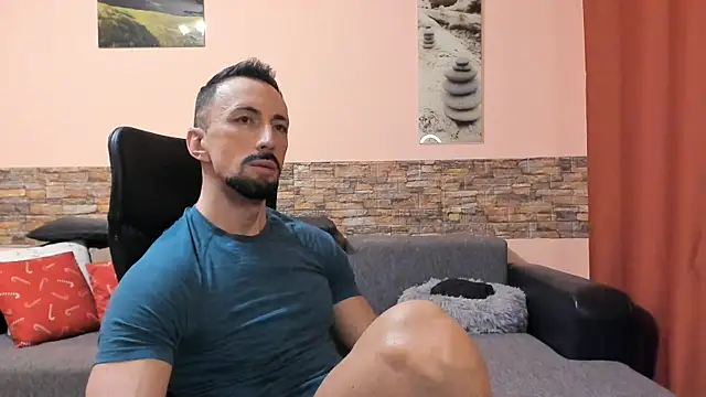 HotHunkTrainer online show from 02/05/26, 09:05