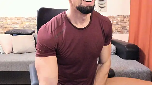 HotHunkTrainer online show from 12/02/25, 08:49