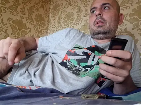 Snapshot of Basszos88i chatting on 09/26/25, 04:14 Basszos88i online show from 09/26/25, 04:14