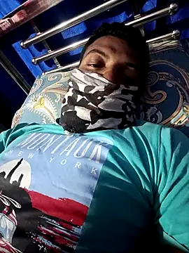 model yesx online show from 01/11/26, 04:03