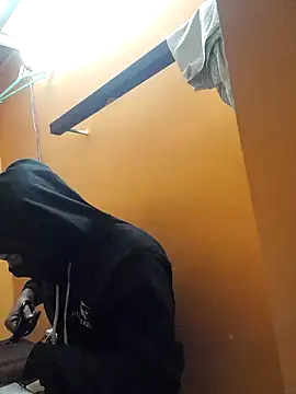 model yesx online show from 01/03/25, 02:40