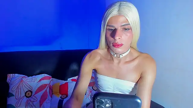 emperatrizhotwolf online show from 02/23/25, 09:16