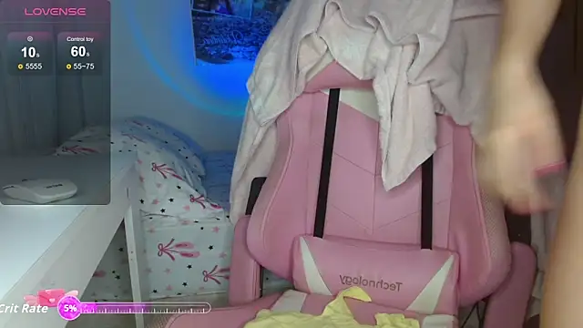 Snapshot of sexy_valentina1 chatting on 11/28/25, 01:06 sexy valentina1 online show from 11/28/25, 01:06