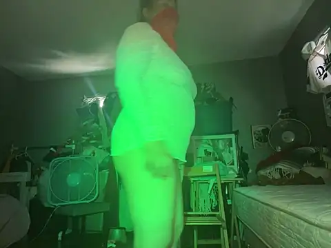 fatpus1169 online show from 09/17/25, 04:53