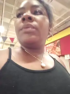 Snapshot of kaorysquirt chatting on 11/27/25, 02:17 kaorysquirt online show from 11/27/25, 02:17