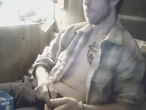 Snapshot of Irishman9077 chatting on 10/17/25, 08:17 Irishman9077 online show from 10/17/25, 08:17