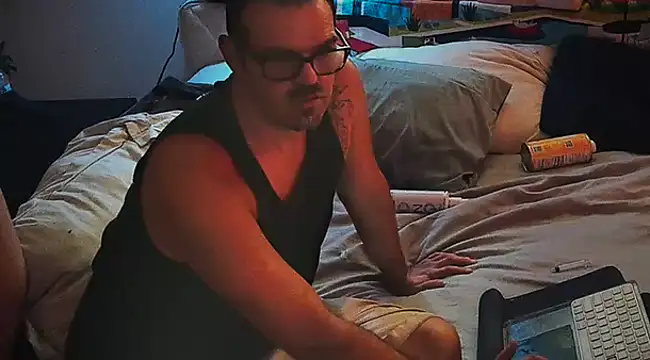 Snapshot of badboybrad11 chatting on 02/21/25, 04:05 badboybrad11 online show from 02/21/25, 04:05