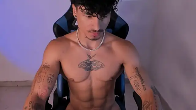 Snapshot of Thomas_Fit1 chatting on 06/30/26, 12:49 Thomas Fit1 online show from 06/30/26, 12:49