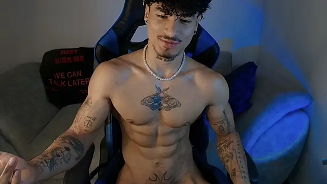 Snapshot of Thomas_Fit1 chatting on 07/15/26, 12:56 Thomas Fit1 online show from 07/15/26, 12:56