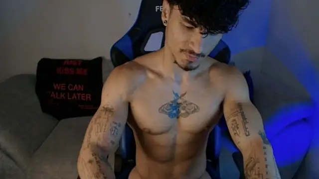 Snapshot of Thomas_Fit1 chatting on 07/12/26, 12:33 Thomas Fit1 online show from 07/12/26, 12:33
