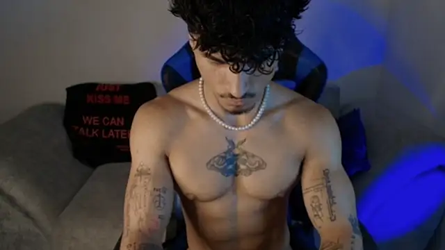 Snapshot of Thomas_Fit1 chatting on 07/10/26, 02:17 Thomas Fit1 online show from 07/10/26, 02:17