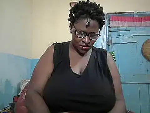 Snapshot of sexy_bigboobss chatting on 05/27/26, 06:54 sexy bigboobss online show from 05/27/26, 06:54