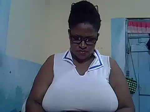 sexy bigboobss online show from 10/05/25, 09:22