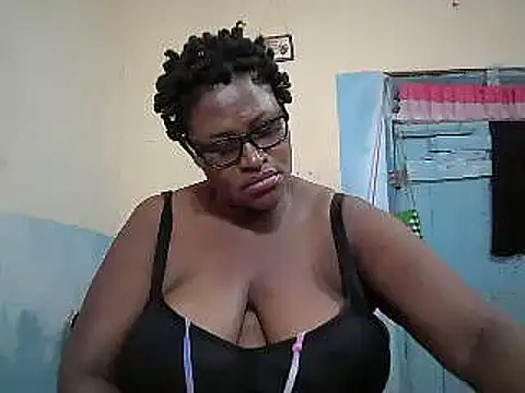 Snapshot of sexy_bigboobss chatting on 05/08/26, 07:56 sexy bigboobss online show from 05/08/26, 07:56