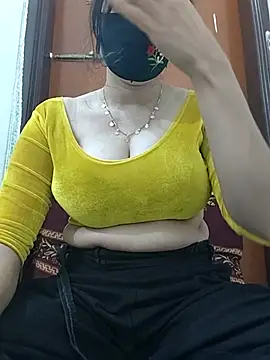 Snapshot of Anjel_Sadia chatting on 12/17/25, 12:59 Anjel Sadia online show from 12/17/25, 12:59