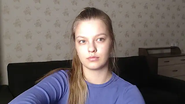 Snapshot of EmySway chatting on 02/24/25, 05:42 EmySway online show from 02/24/25, 05:42