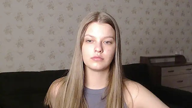 Snapshot of EmySway chatting on 02/23/25, 09:05 EmySway online show from 02/23/25, 09:05