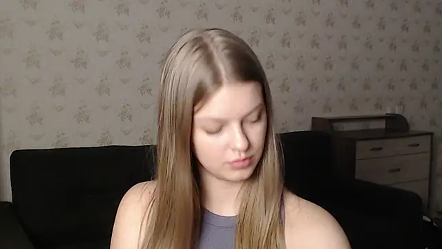 Snapshot of EmySway chatting on 02/22/25, 05:57 EmySway online show from 02/22/25, 05:57