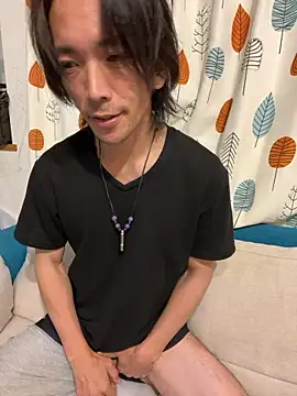 Katakuriko-Denpun online show from 10/26/25, 01:22