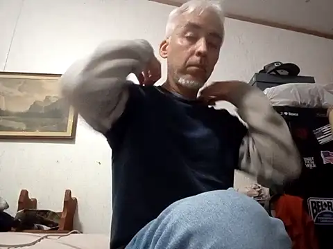 Xoc8  online show from 11/01/25, 03:46