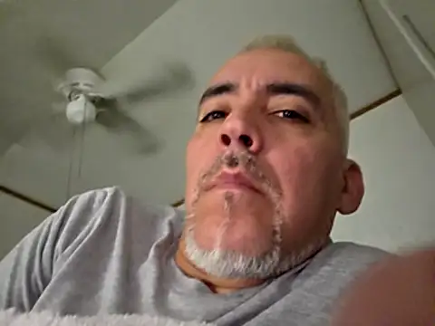 Snapshot of Xoc8_ chatting on 05/10/26, 05:44 Xoc8 online show from 05/10/26, 05:44