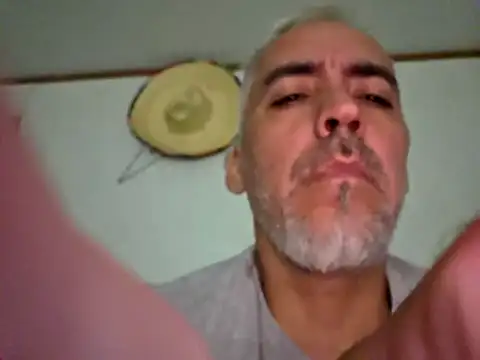 Snapshot of Xoc8_ chatting on 05/09/26, 04:49 Xoc8 online show from 05/09/26, 04:49