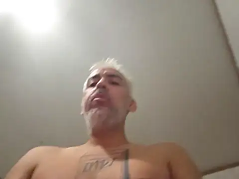 Snapshot of Xoc8_ chatting on 07/17/26, 01:47 Xoc8 online show from 07/17/26, 01:47