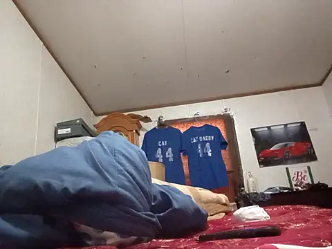 Xoc8  online show from 11/08/25, 10:57