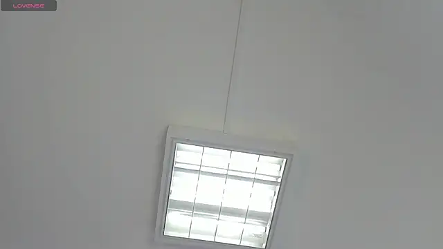 Snapshot of AnthonelaDuque chatting on 09/28/25, 11:50 AnthonelaDuque online show from 09/28/25, 11:50