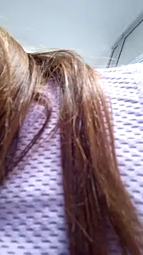 Snapshot of AnthonelaDuque chatting on 11/12/25, 11:36 AnthonelaDuque online show from 11/12/25, 11:36