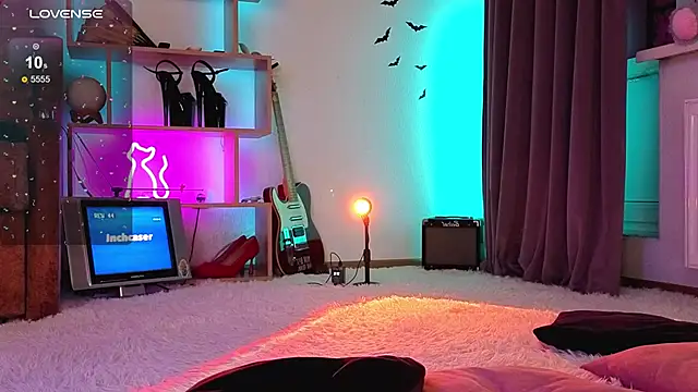 Snapshot of Inchcaser_ chatting on 02/07/26, 09:23 Inchcaser online show from 02/07/26, 09:23