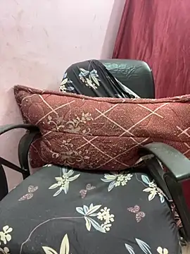 lallela online show from 10/24/25, 07:24