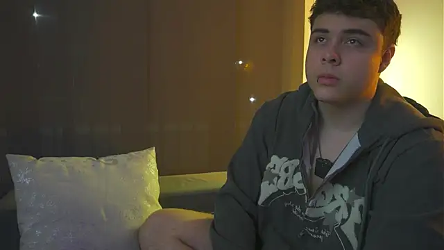 Snapshot of odin_blake chatting on 02/19/25, 04:01 odin blake online show from 02/19/25, 04:01