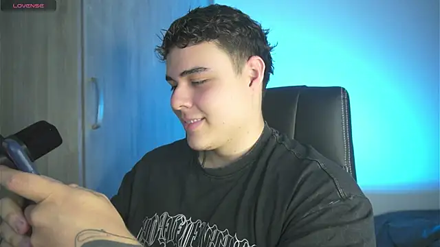 Snapshot of odin_blake chatting on 03/11/25, 02:10 odin blake online show from 03/11/25, 02:10