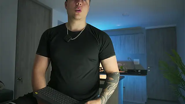 Snapshot of odin_blake chatting on 02/20/25, 02:29 odin blake online show from 02/20/25, 02:29