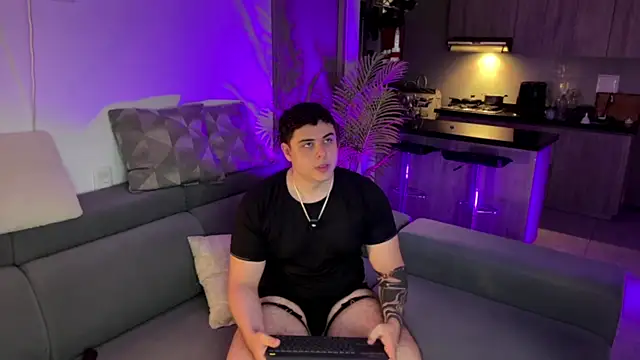 Snapshot of odin_blake chatting on 10/04/25, 02:35 odin blake online show from 10/04/25, 02:35