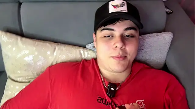 Snapshot of odin_blake chatting on 10/21/25, 02:44 odin blake online show from 10/21/25, 02:44