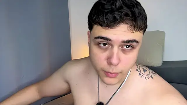 Snapshot of odin_blake chatting on 09/16/25, 02:23 odin blake online show from 09/16/25, 02:23