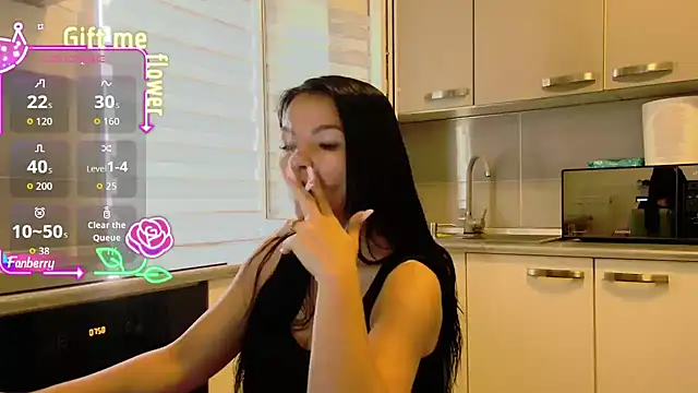 Snapshot of alisoncassie chatting on 09/18/25, 04:59 alisoncassie online show from 09/18/25, 04:59