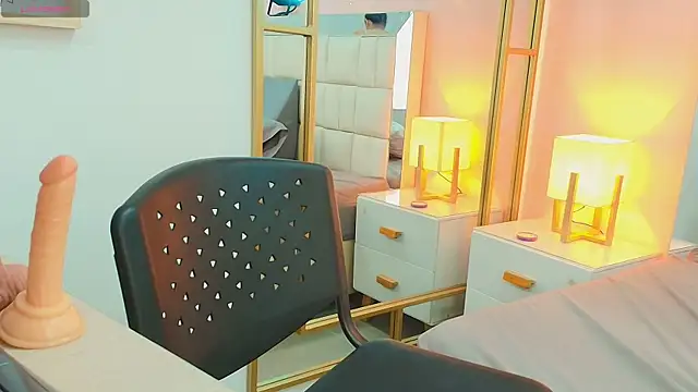 anahi maite online show from 12/20/25, 08:33