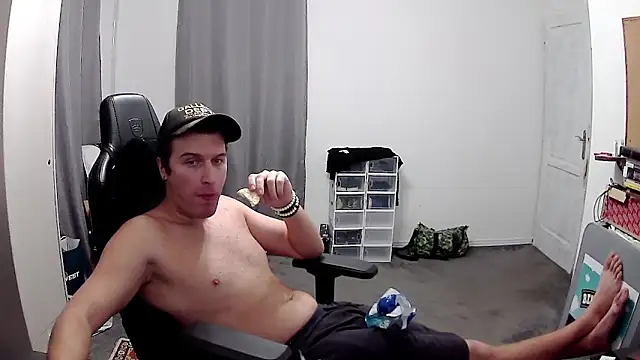 PKrisztian online show from 10/26/25, 08:53