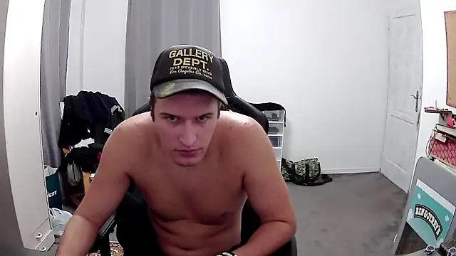 PKrisztian online show from 10/19/25, 09:39