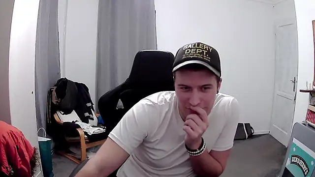 PKrisztian online show from 04/16/26, 02:01